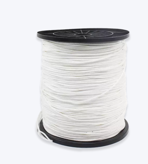 Comparison of Dyneema and UHMWPE fibers showing their structural differences and performance characteristics.
